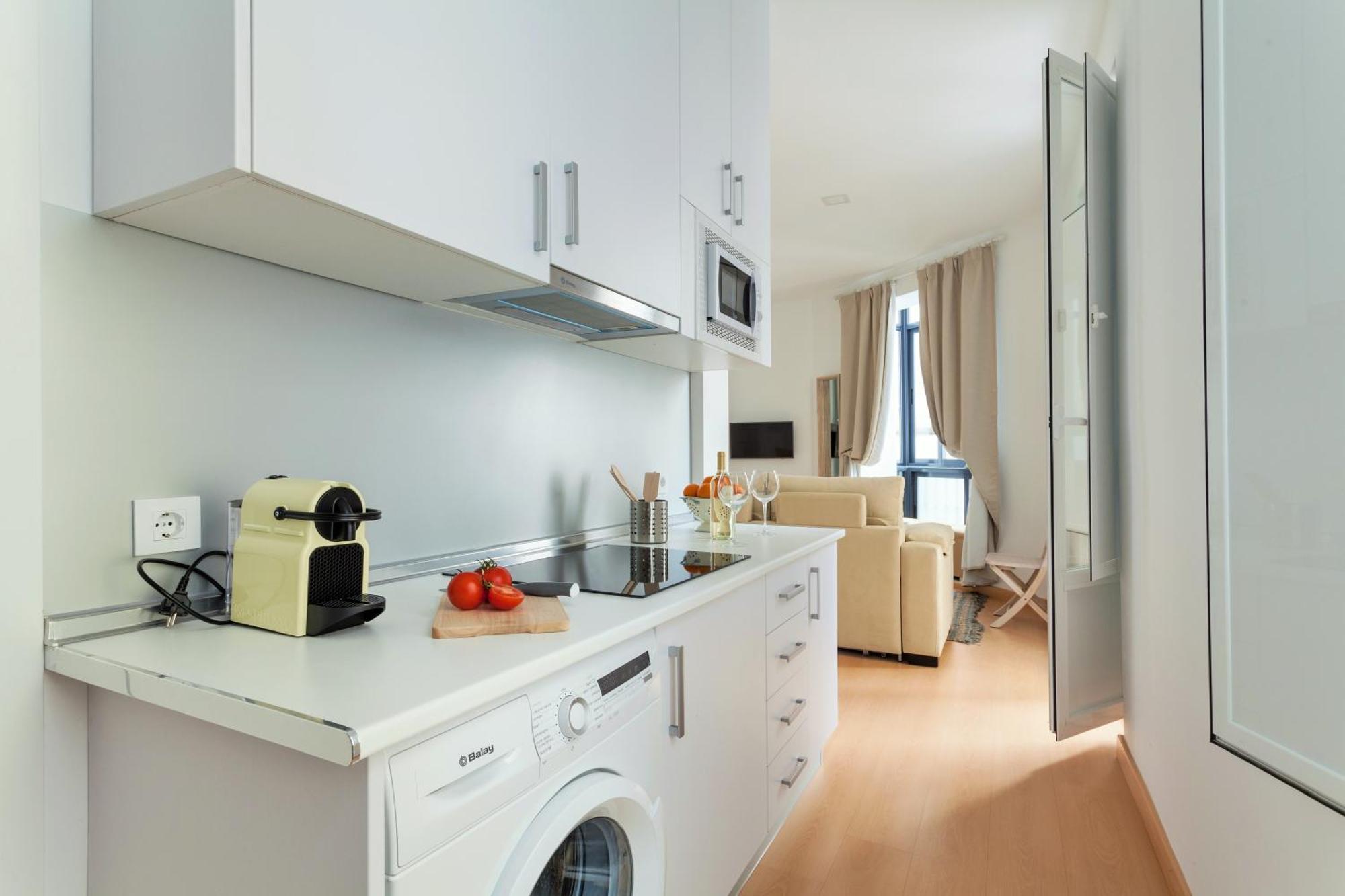Hostly Acetres 1A Loft In City Center, Comunal Terrace, Fibre,Parking Optional Sevilla Buitenkant foto