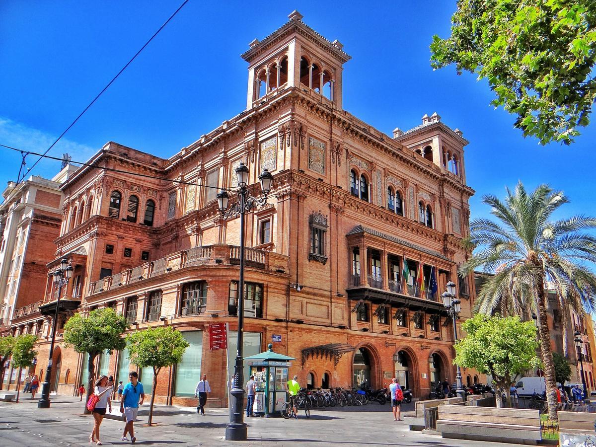 Hostly Acetres 1A Loft In City Center, Comunal Terrace, Fibre,Parking Optional Sevilla Buitenkant foto